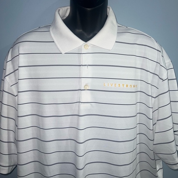 Nike- White collared shirt - Picture 2 of 6